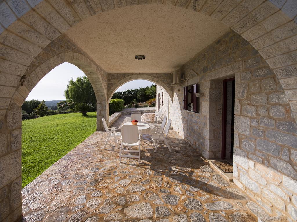 Sophia Mina Green Villa Rum bild