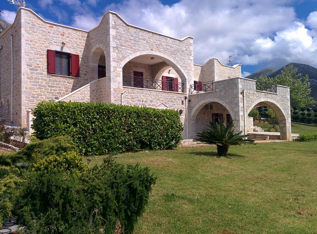 Sophia Mina Green Villa Rum bild